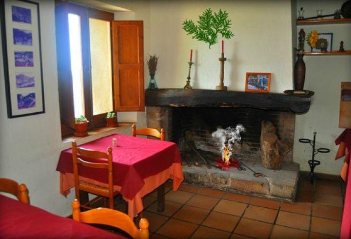 hostal-del-coll-y-la-rectoria-5