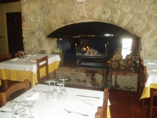 hostal-de-la-rovira-7