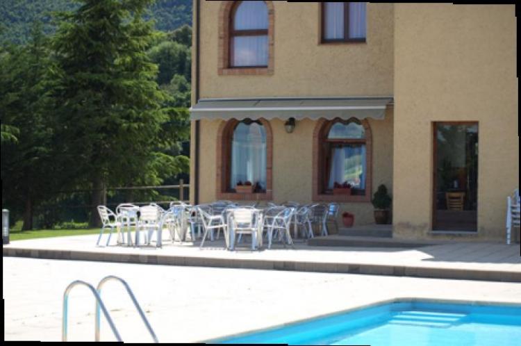hostal-la-roda-1