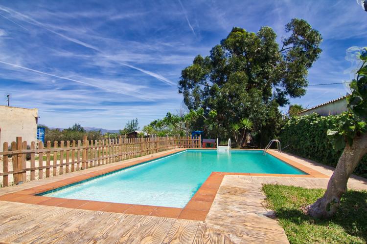 masia-rural-can-ribes-7