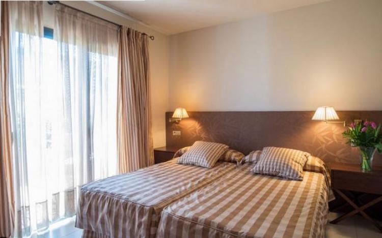 apartamentos-sant-jordi-montbrio-3