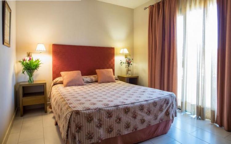 apartamentos-sant-jordi-montbrio-4