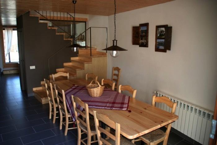 lestisora-y-lo-galliner-de-casa-lhereu-3