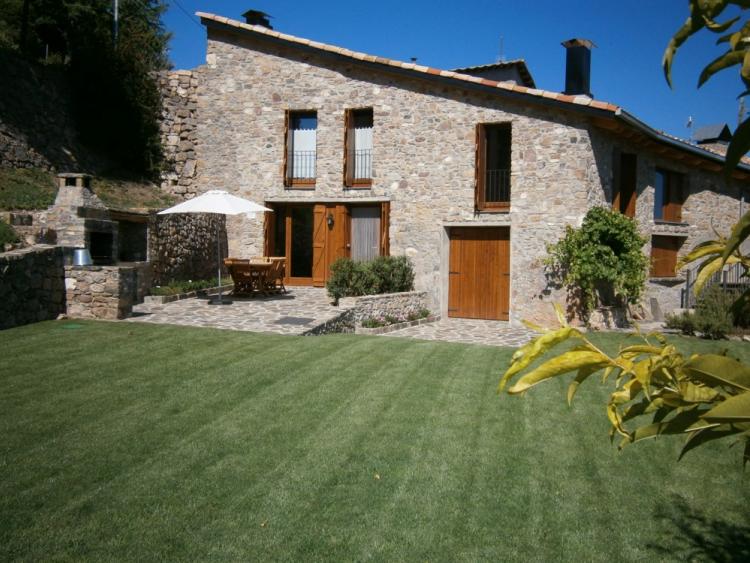 lestisora-y-lo-galliner-de-casa-lhereu-8