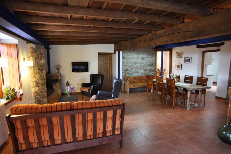 casa-rural-can-soler-y-can-simonet-de-rocabruna-3