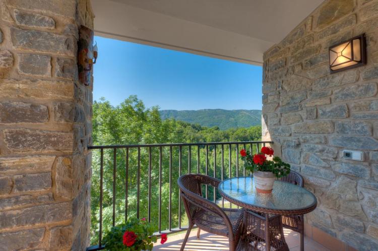 apartamentos-flor-de-neu-casa-espana-5