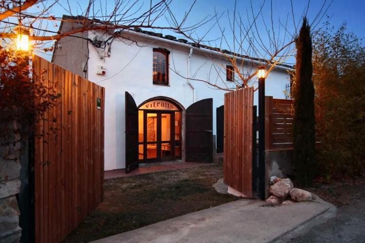 casa-rural-cervecera-les-canyes-1