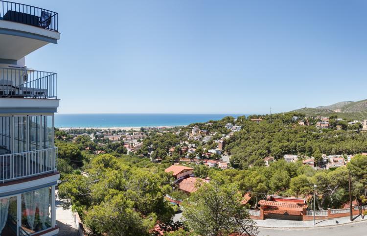 hhbcn-seaview-apartment-castelldefels-5