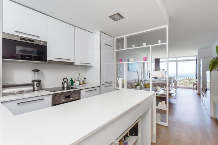 hhbcn-seaview-apartment-castelldefels-8
