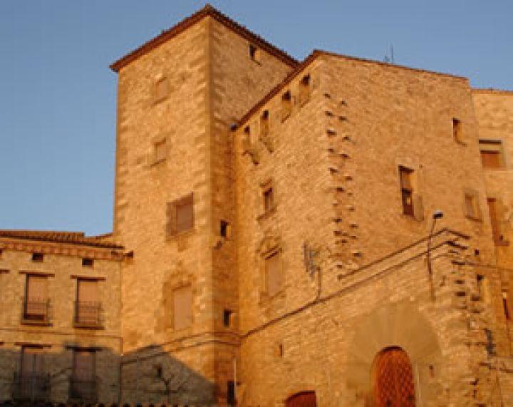 El Castell de Les Oluges