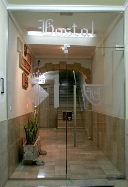 hostal-urgell-7