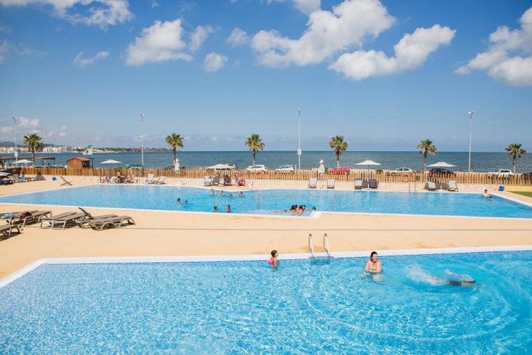 camping-ampolla-playa-3